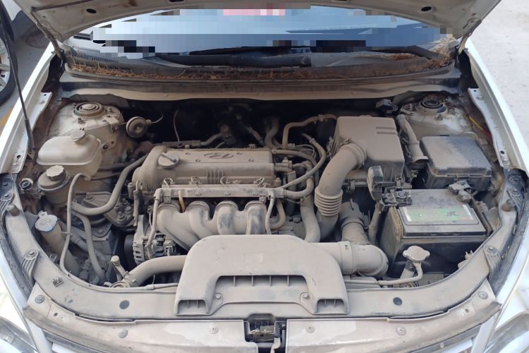 Used Hyundai Celesta 2011 1.6L Manual Comfort Edition Engine Bay