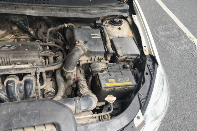 Used Hyundai Celesta 2011 1.6L Automatic Comfort Edition Engine Bay Left