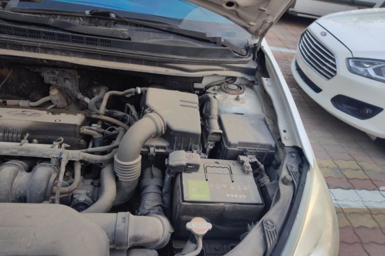 Used Hyundai Celesta 2011 1.6L Manual Comfort Edition Engine Bay Left