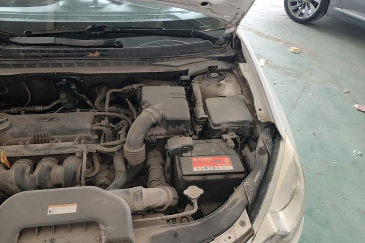 Used Hyundai Celesta 2011 1.6L Manual Comfort Edition Engine Bay Left