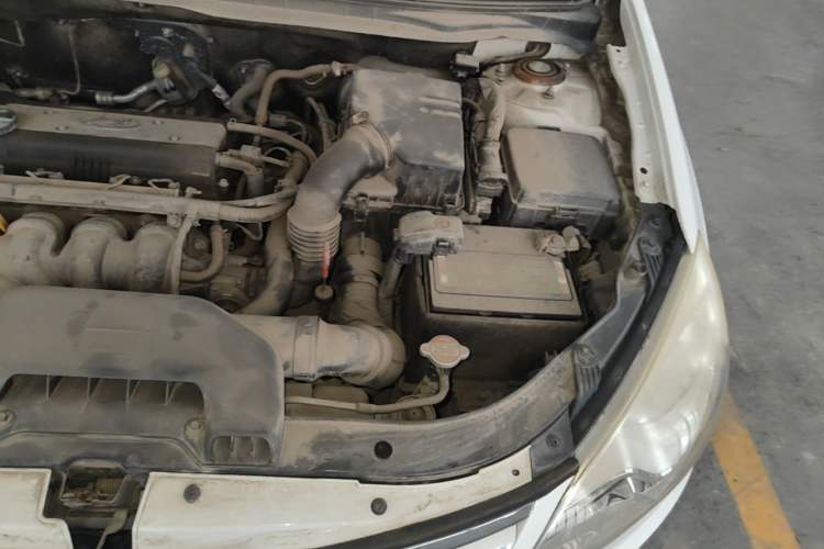Used Hyundai Celesta 2011 1.6L Automatic Luxury Version Engine Bay Left