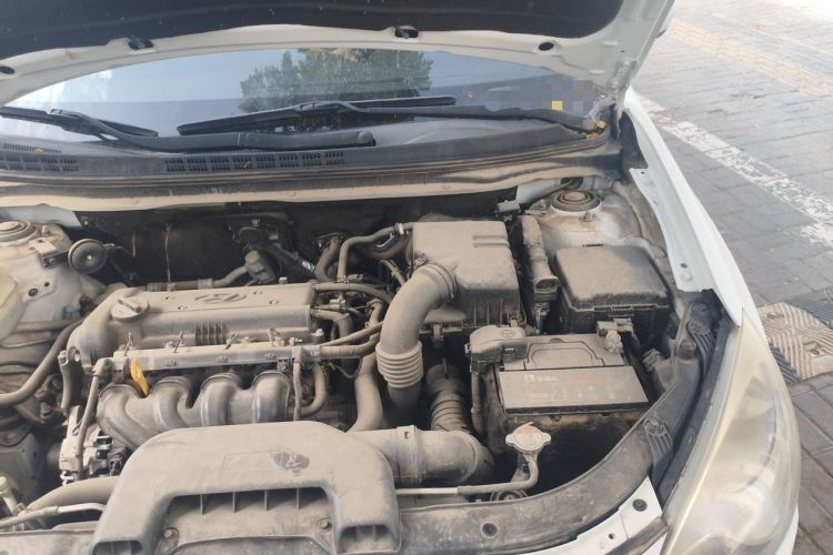 Used Hyundai Celesta 2011 1.6L Manual Comfort Edition Engine Bay Left