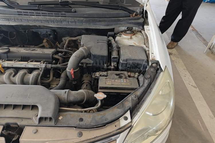 Used Hyundai Celesta 2011 1.6L Automatic Luxury Version Engine Bay Left