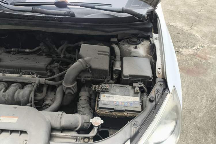 Used Hyundai Celesta 2011 1.6L Manual Comfort Edition Engine Bay Left
