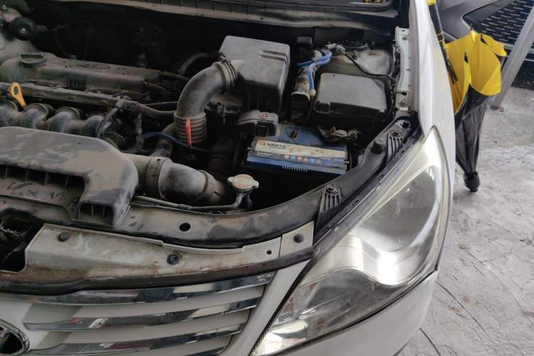 Used Hyundai Celesta 2011 1.6L Automatic Comfort Edition Engine Bay Left