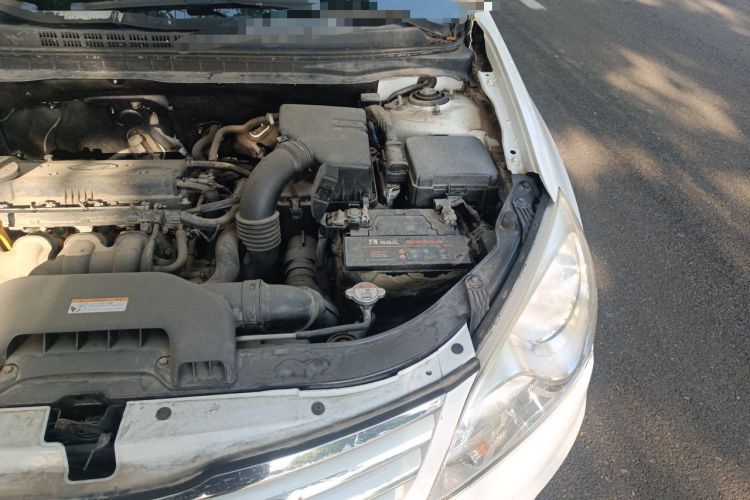 Used Hyundai Celesta 2011 1.6L Manual Luxury Model Engine Bay Left