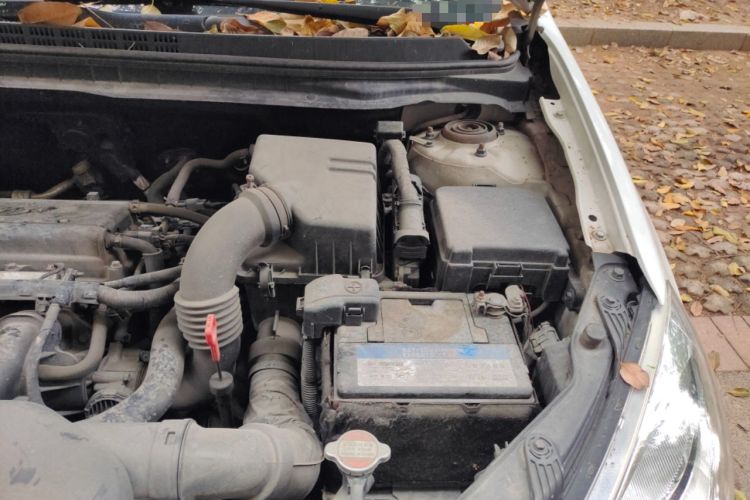 Used Hyundai Celesta 2011 1.6L Automatic Luxury Version Engine Bay Left