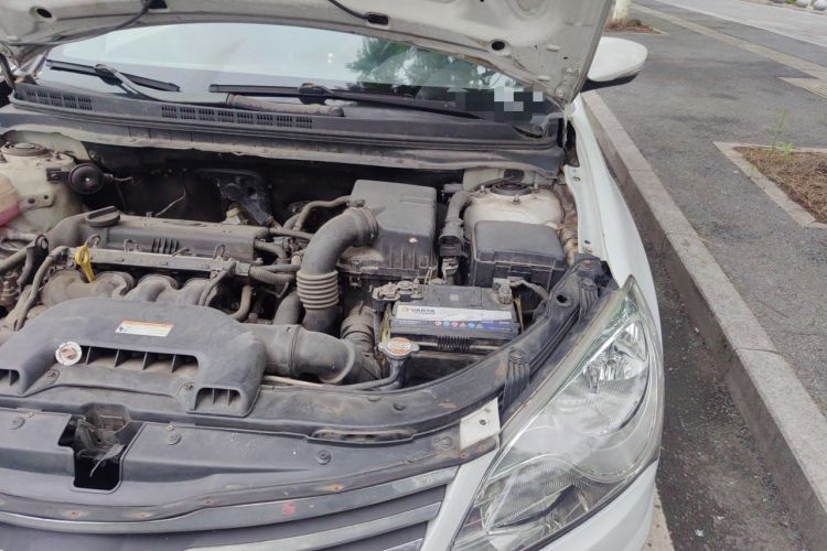 Used Hyundai Celesta 2011 1.6L Manual Luxury Model Engine Bay Left