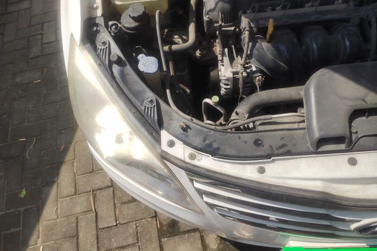 Used Hyundai Celesta 2011 1.6L Automatic Luxury Version Engine Bay Right