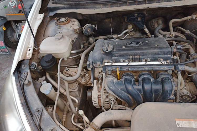 Used Hyundai Celesta 2011 1.6L Manual Luxury Model Engine Bay Right