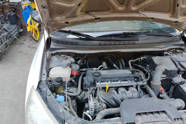 Used Hyundai Celesta 2011 1.6L Automatic Comfort Edition Engine Bay Right