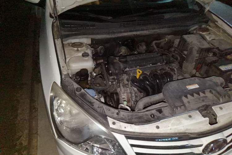 Used Hyundai Celesta 2011 1.6L Automatic Comfort Edition Engine Bay Right