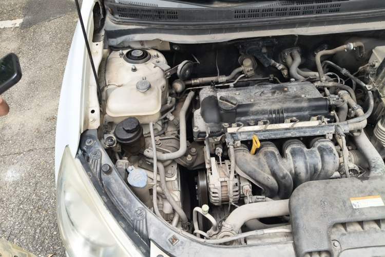 Used Hyundai Celesta 2011 1.6L Automatic Comfort Edition Engine Bay Right
