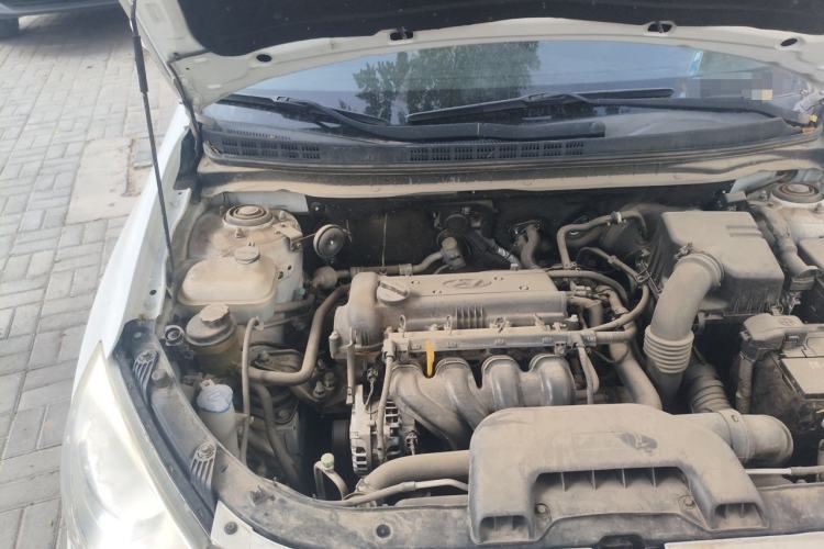 Used Hyundai Celesta 2011 1.6L Manual Comfort Edition Engine Bay Right