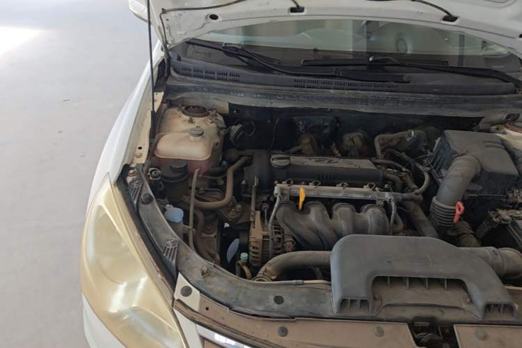 Used Hyundai Celesta 2011 1.6L Automatic Luxury Version Engine Bay Right