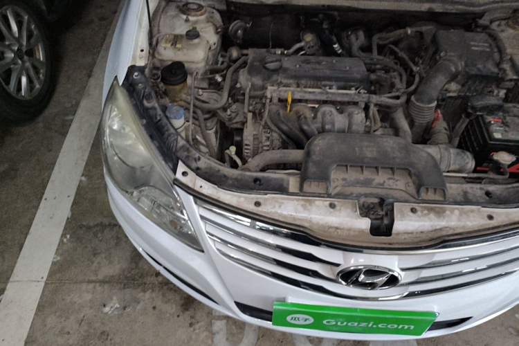 Used Hyundai Celesta 2011 1.6L Automatic Comfort Edition Engine Bay Right