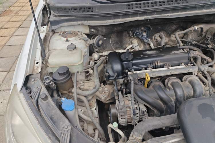 Used Hyundai Celesta 2011 1.6L Manual Comfort Edition Engine Bay Right