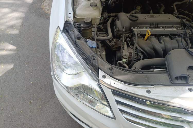 Used Hyundai Celesta 2011 1.6L Manual Comfort Edition Engine Bay Right