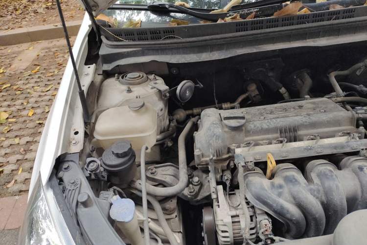 Used Hyundai Celesta 2011 1.6L Automatic Luxury Version Engine Bay Right