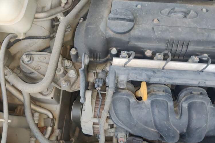 Used Hyundai Celesta 2011 1.6L Automatic Comfort Edition Engine Bay Right