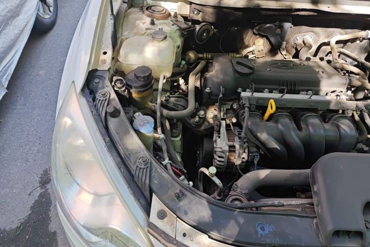 Used Hyundai Celesta 2011 1.6L Manual Comfort Edition Engine Bay Right