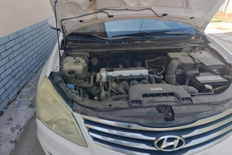 Used Hyundai Celesta 2011 1.6L Manual Comfort Edition Engine Bay Right