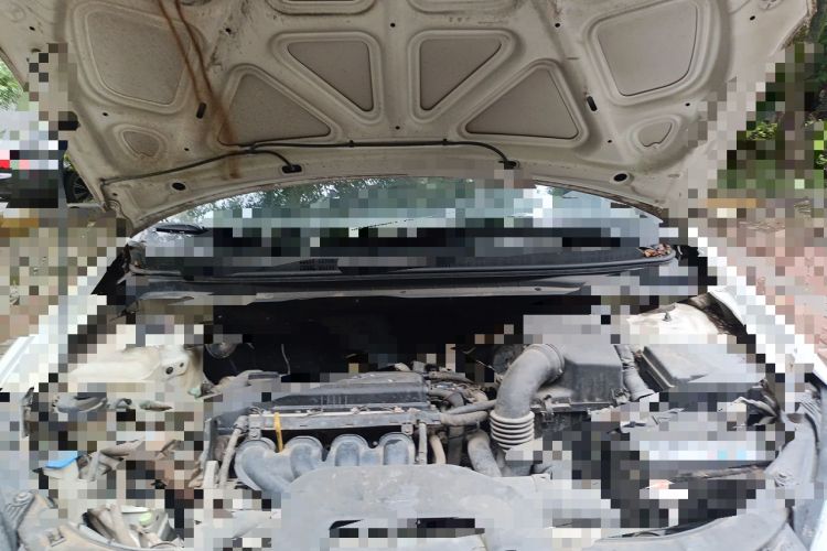 Used Hyundai Celesta 2011 1.6L Manual Comfort Edition Engine Bay