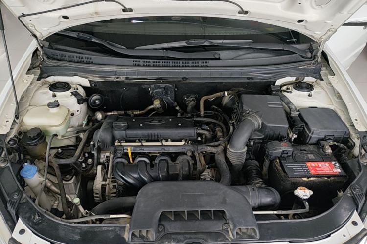 Used Hyundai Celesta 2011 1.6L Manual Luxury Model Engine Bay