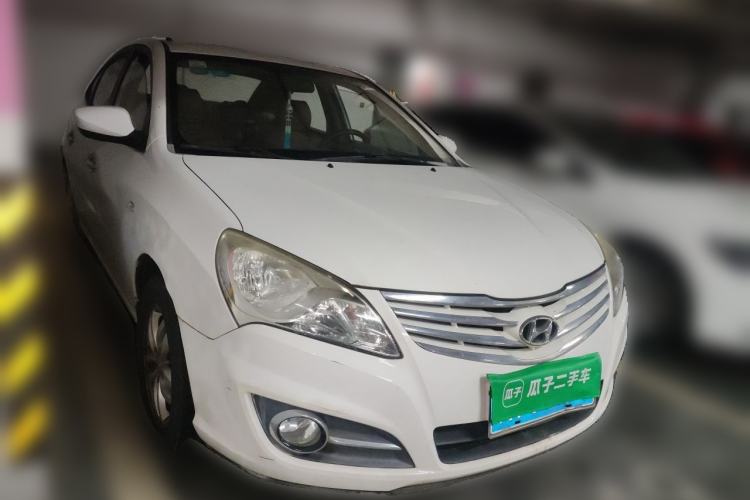 Used Hyundai Celesta 2011 1.6L Manual Comfort Edition Front Right 45 Deg