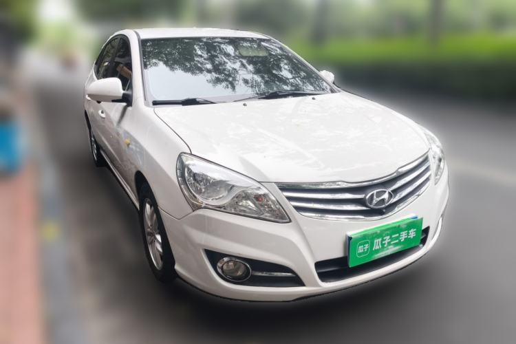 Used Hyundai Celesta 2011 1.6L Automatic Comfort Edition Front Right 45 Deg