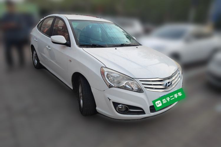 Used Hyundai Celesta 2011 1.6L Manual Comfort Edition Front Right 45 Deg