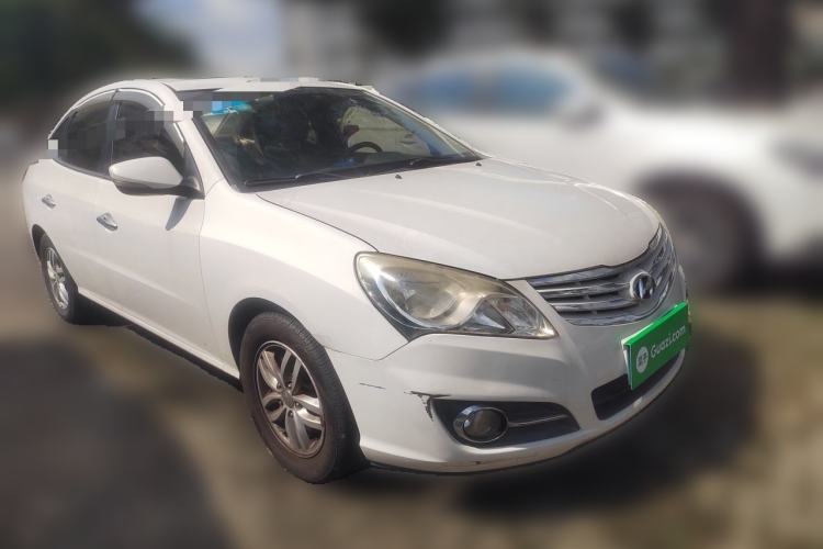 Used Hyundai Celesta 2011 1.6L Automatic Luxury Version Front Right 45 Deg