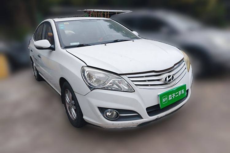 Used Hyundai Celesta 2011 1.6L Manual Luxury Model Front Right 45 Deg