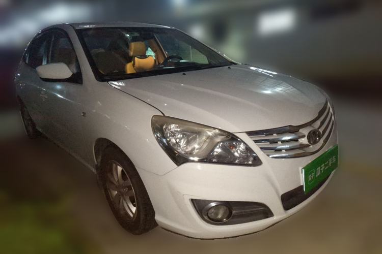 Used Hyundai Celesta 2011 1.6L Automatic Comfort Edition Front Right 45 Deg