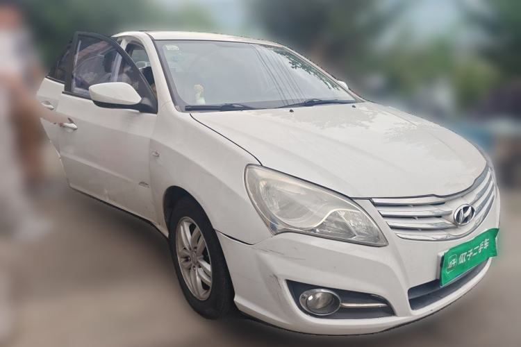 Used Hyundai Celesta 2011 1.6L Automatic Comfort Edition Front Right 45 Deg