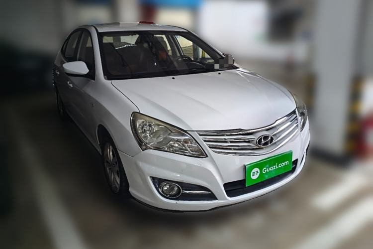 Used Hyundai Celesta 2011 1.6L Automatic Comfort Edition Front Right 45 Deg