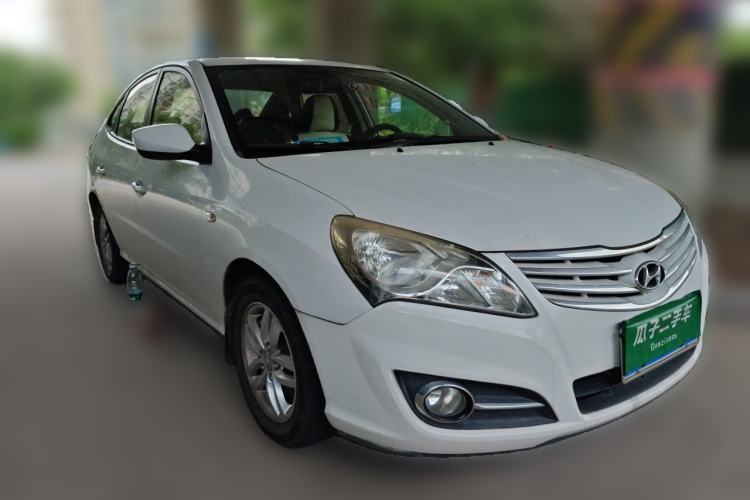 Used Hyundai Celesta 2011 1.6L Automatic Comfort Edition Front Right 45 Deg