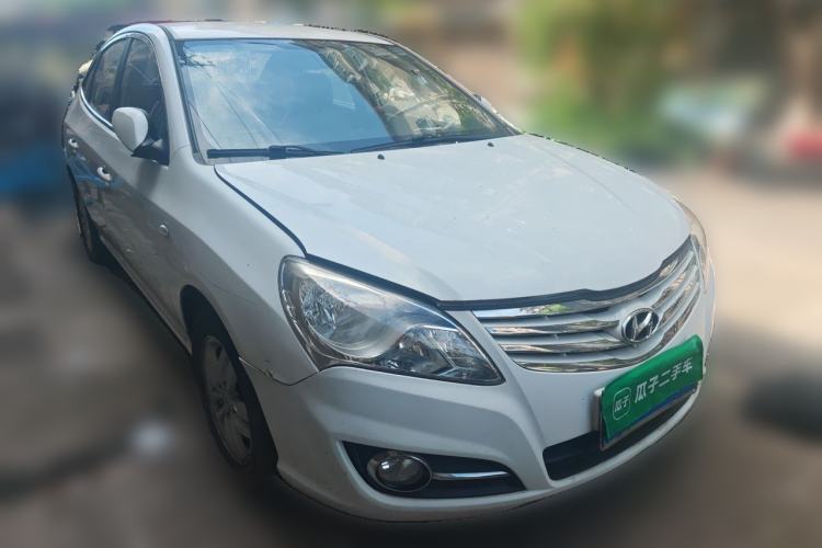Used Hyundai Celesta 2011 1.6L Manual Comfort Edition Front Right 45 Deg