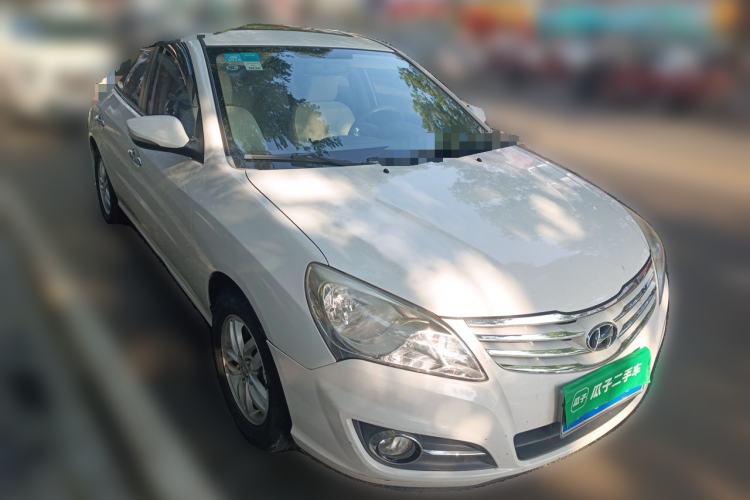 Used Hyundai Celesta 2011 1.6L Manual Luxury Model Front Right 45 Deg