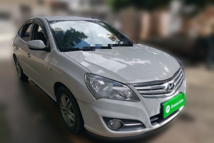 Used Hyundai Celesta 2011 1.6L Automatic Comfort Edition Front Right 45 Deg
