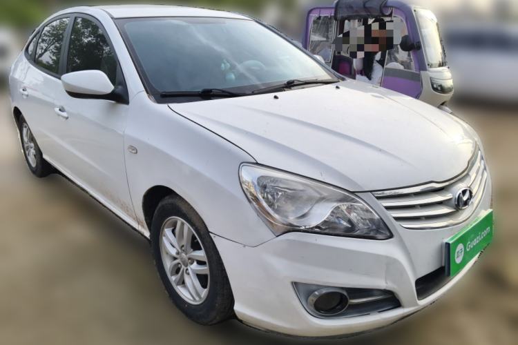 Used Hyundai Celesta 2011 1.6L Manual Comfort Edition Front Right 45 Deg