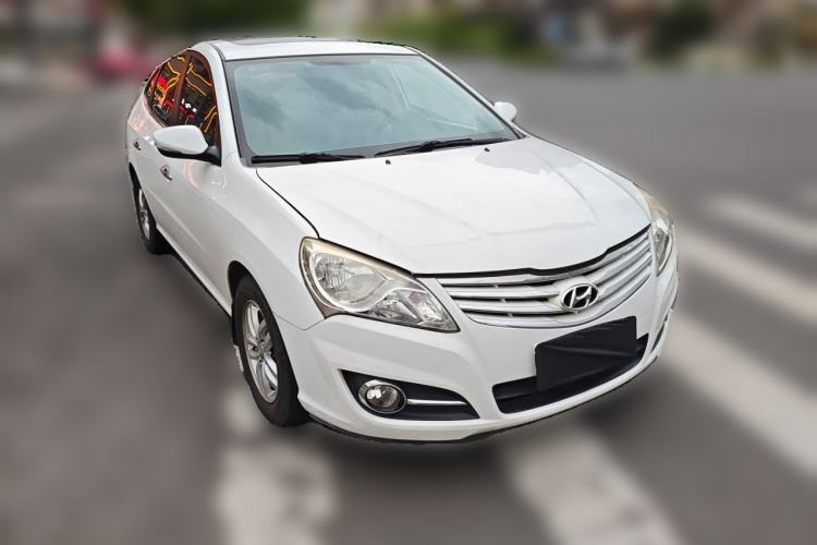 Used Hyundai Celesta 2011 1.6L Automatic Luxury Version Front Right 45 Deg