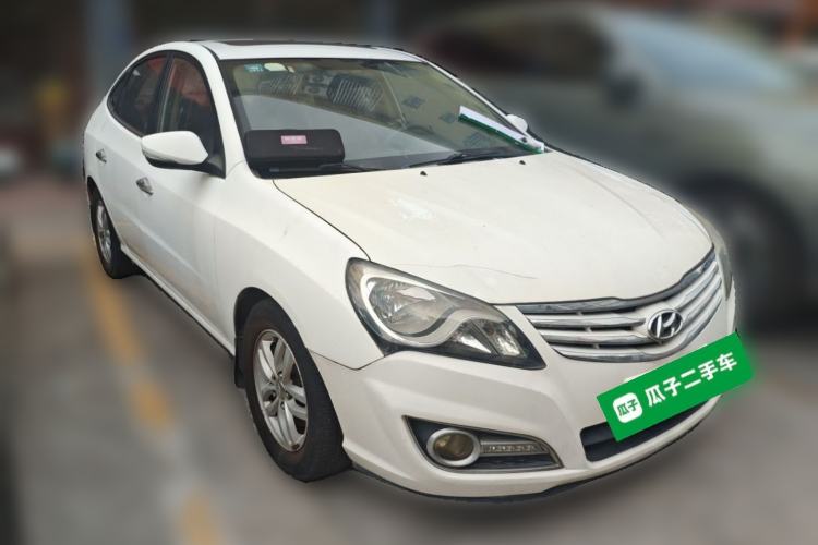 Used Hyundai Celesta 2011 1.6L Automatic Luxury Version Front Right 45 Deg