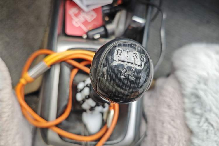 Used Hyundai Celesta 2011 1.6L Manual Luxury Model Gear Lever