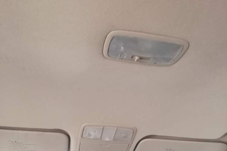Used Hyundai Celesta 2011 1.6L Automatic Comfort Edition Headliner
