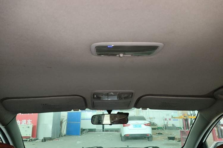 Used Hyundai Celesta 2011 1.6L Manual Comfort Edition Headliner