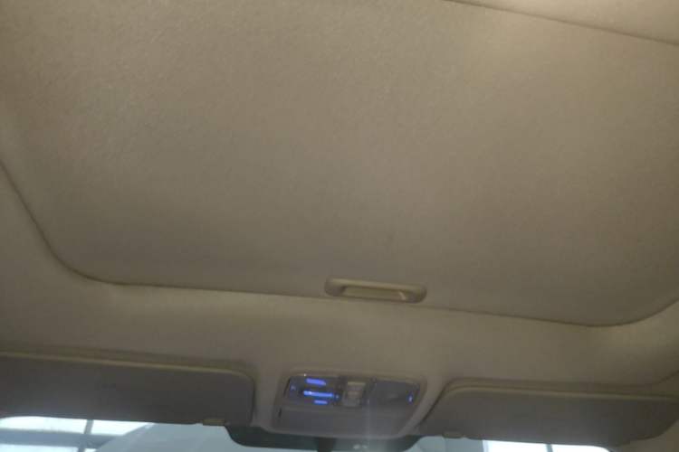 Used Hyundai Celesta 2011 1.6L Automatic Luxury Version Headliner