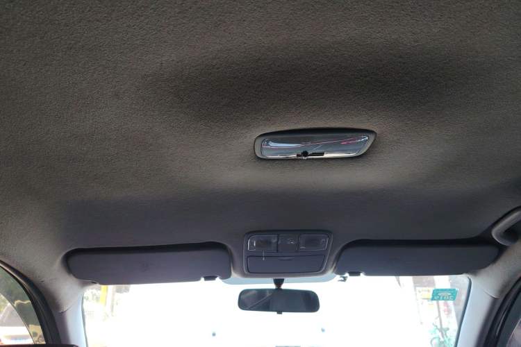 Used Hyundai Celesta 2011 1.6L Automatic Comfort Edition Headliner