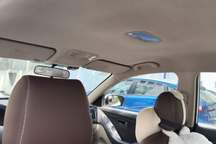Used Hyundai Celesta 2011 1.6L Automatic Comfort Edition Headliner