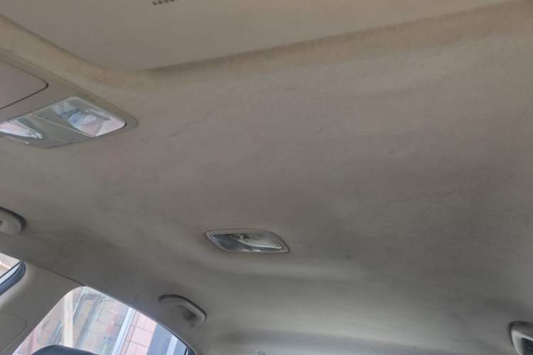 Used Hyundai Celesta 2011 1.6L Automatic Comfort Edition Headliner